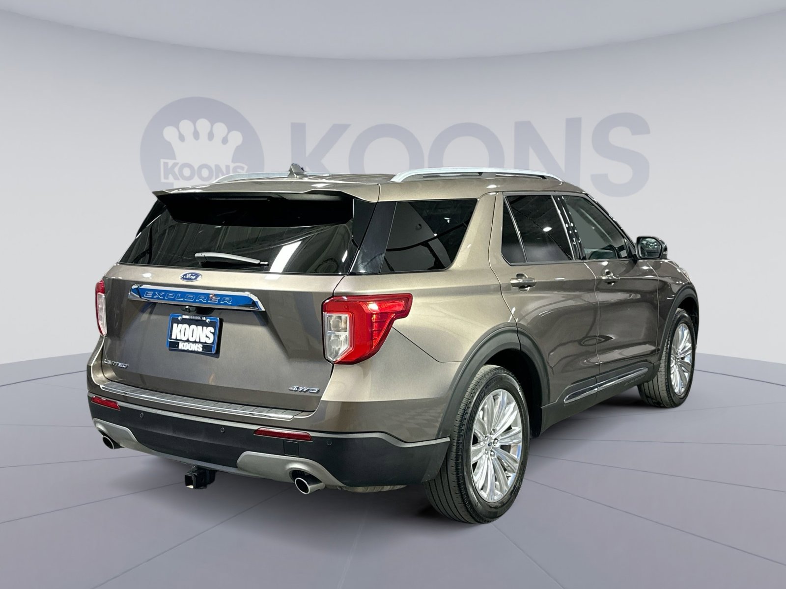 Used 2021 Ford Explorer Limited w/ Equipment Group 301A image 7