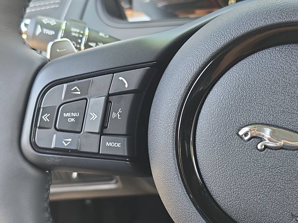 Certified 2024 Jaguar F-TYPE Coupe AWD image 15