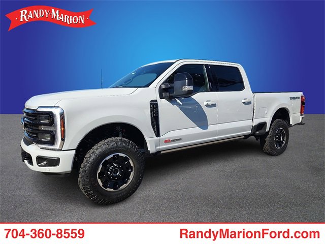 New 2026 Ford F250 4x4 Crew Cab Super Duty image 1