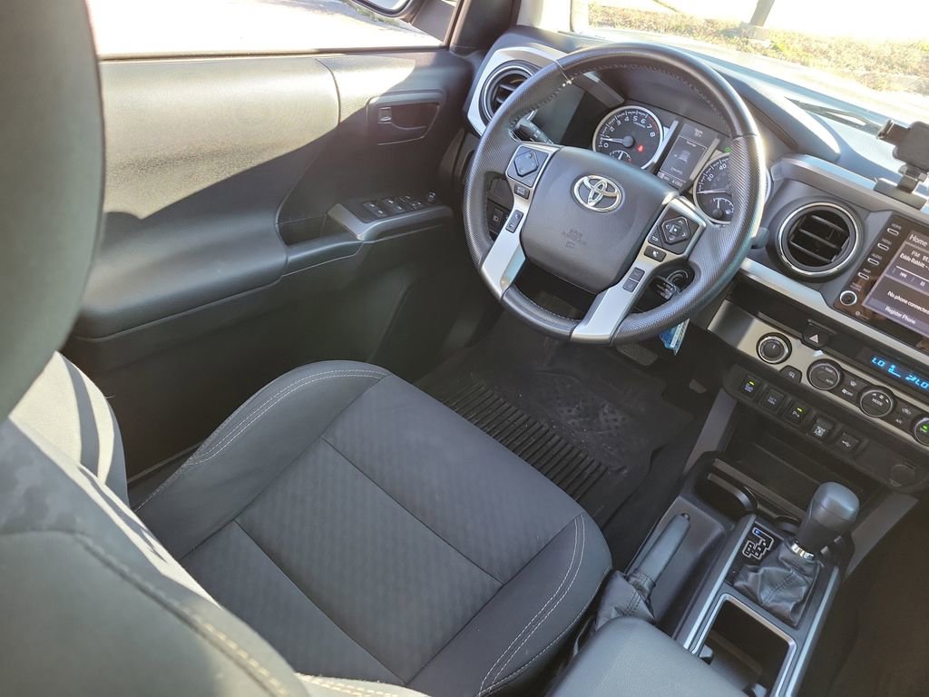 Used 2021 Toyota Tacoma SR5 w/ Trail Edition image 16