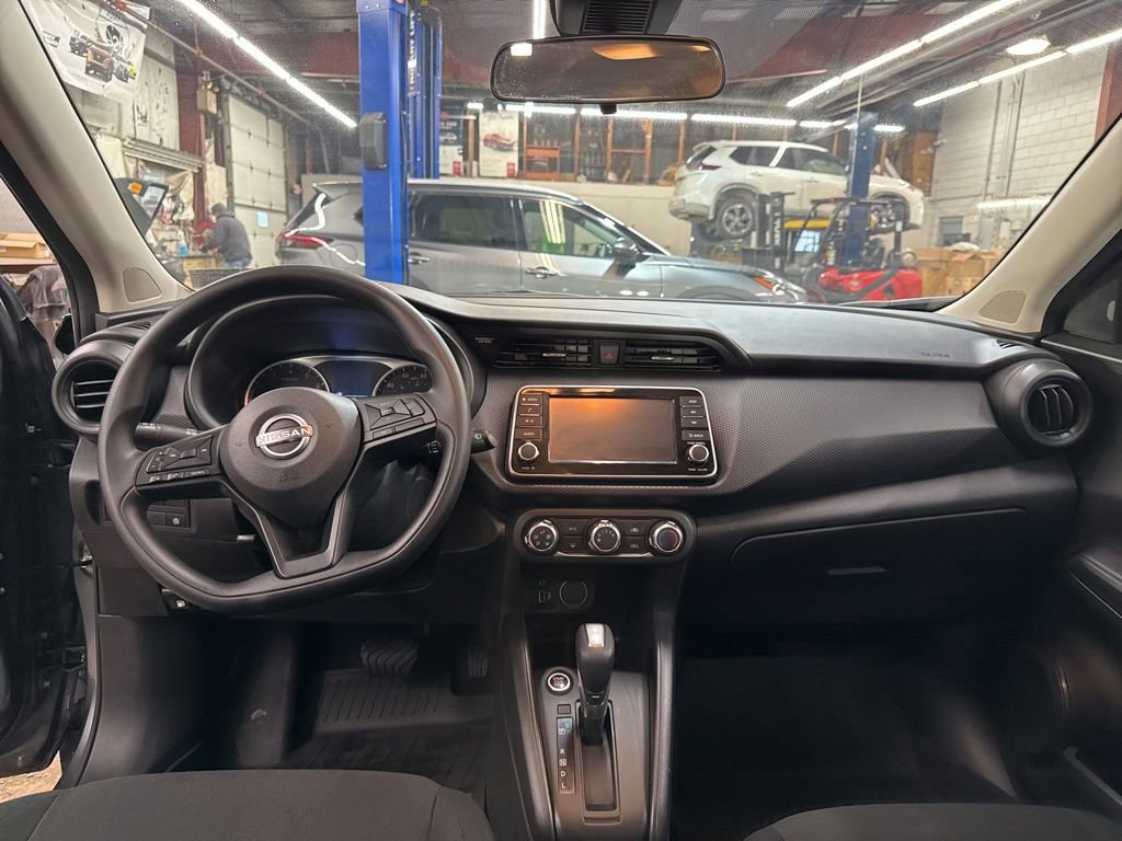 Certified 2025 Nissan Kicks Play S image 41