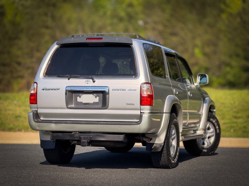 Used 2002 Toyota 4Runner Limited AWD/4WD image 12