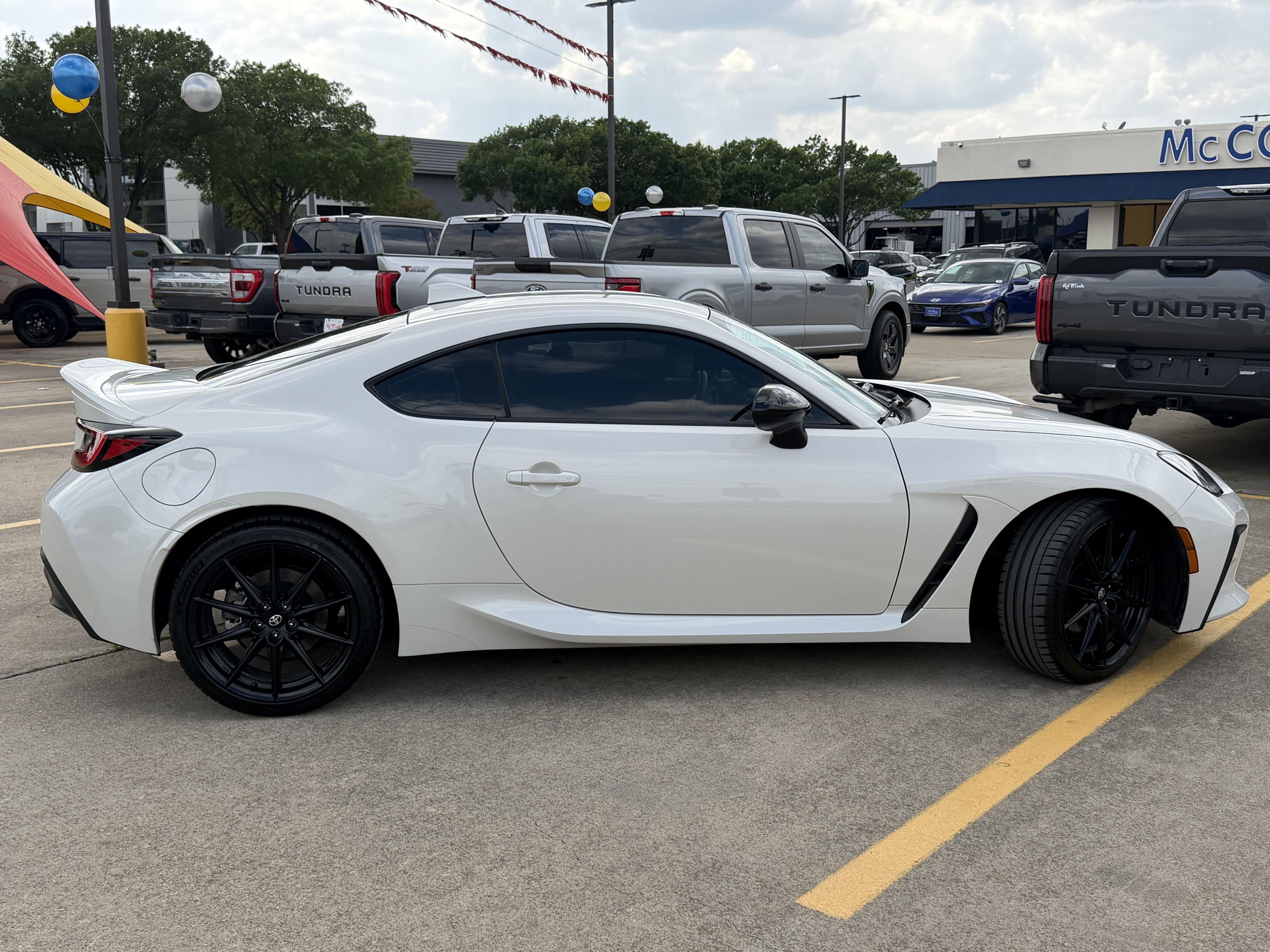 Used 2025 Toyota GR86 Premium w/ ALL Weather Mat Package (TMS) image 4