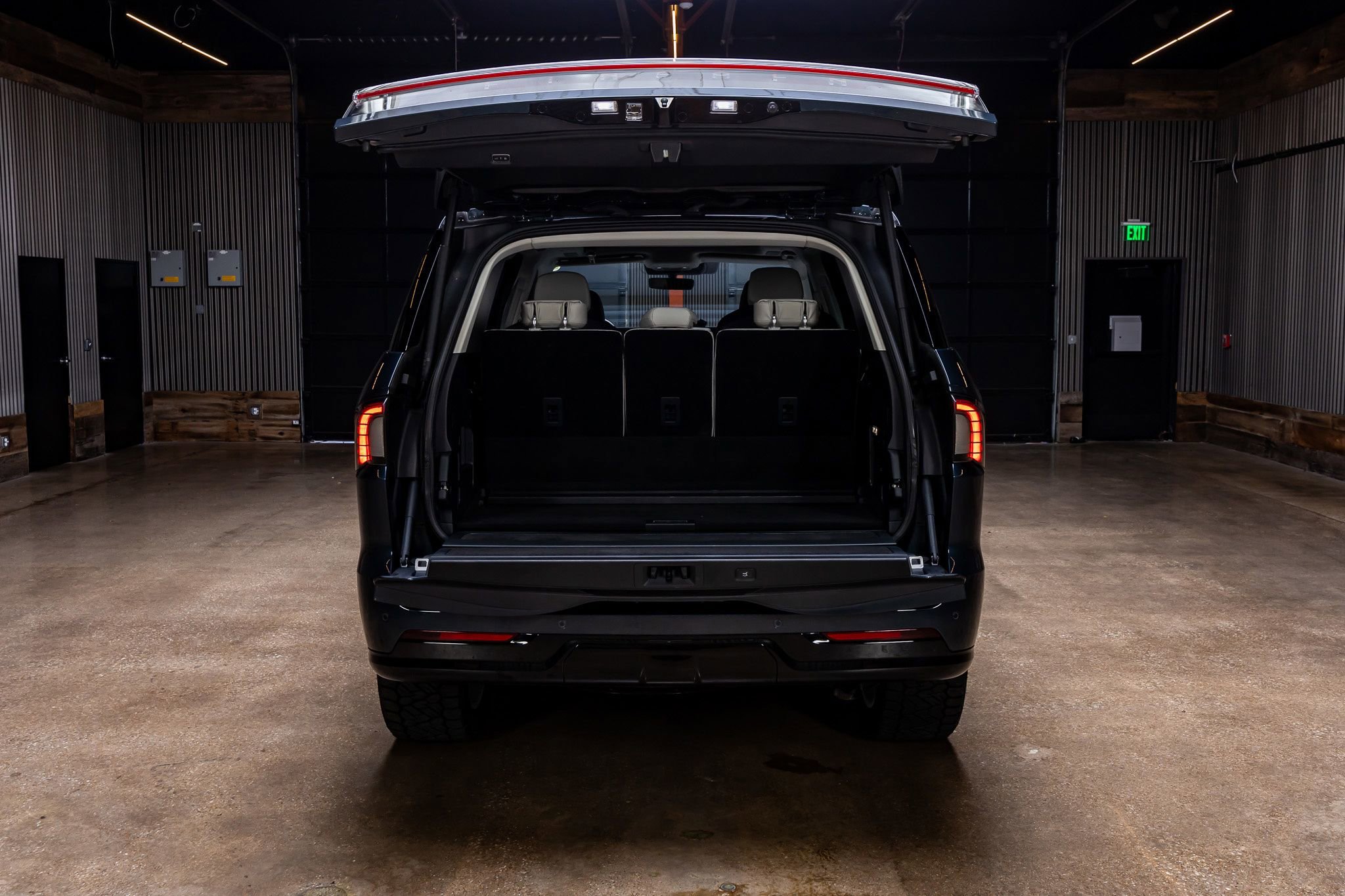 Used 2025 Lincoln Navigator Reserve image 10