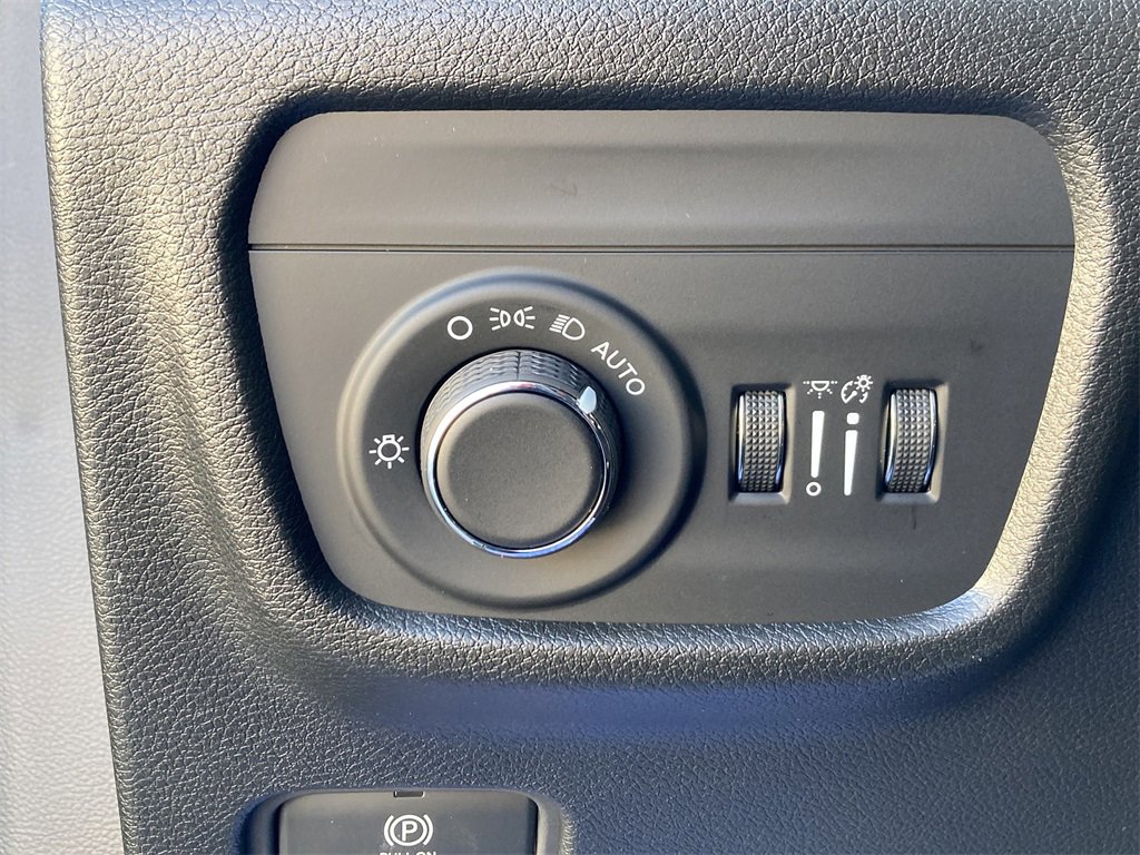 New 2025 Jeep Grand Cherokee L Altitude image 20