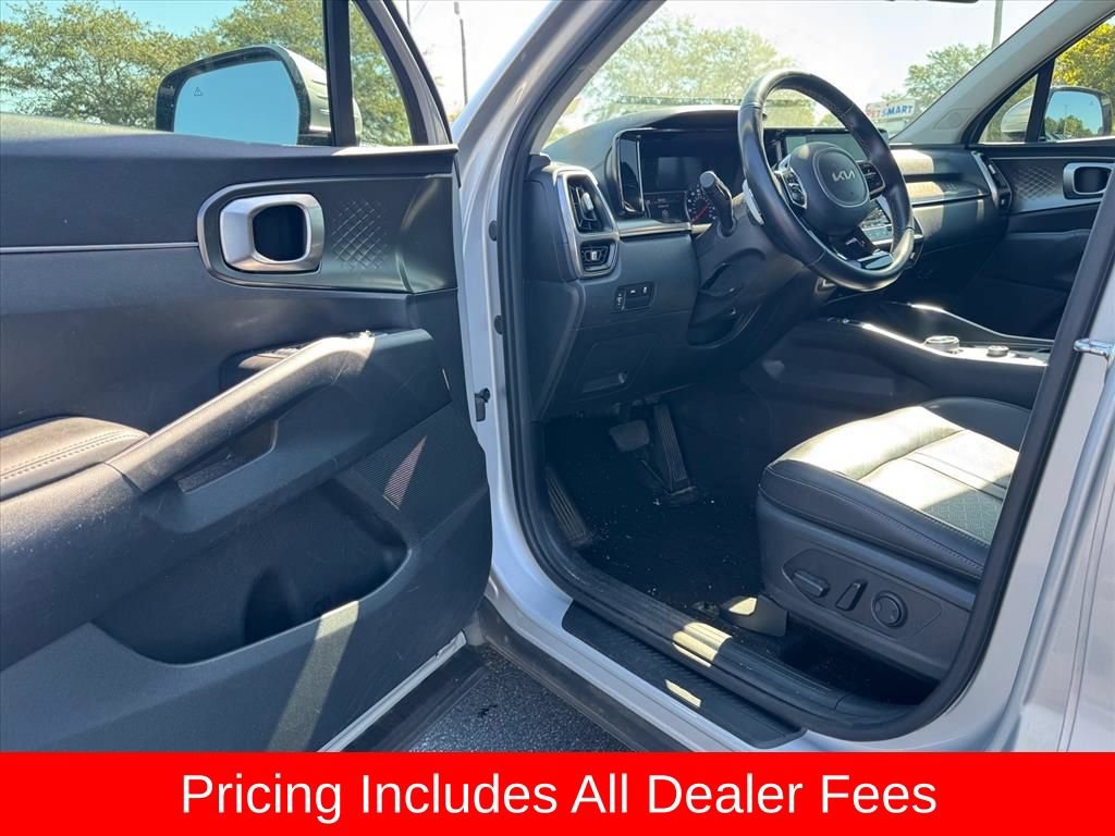 Used 2022 Kia Sorento S FWD image 15