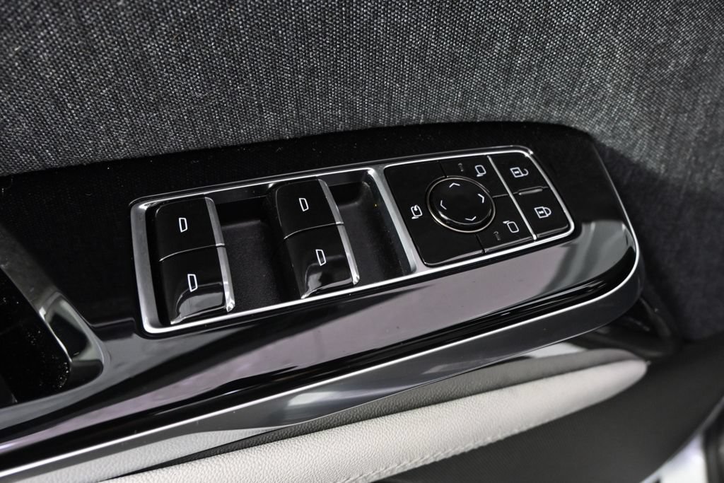 New 2026 Cadillac Escalade Platinum Sport w/ LPO, ONYX Package AWD/4WD image 24