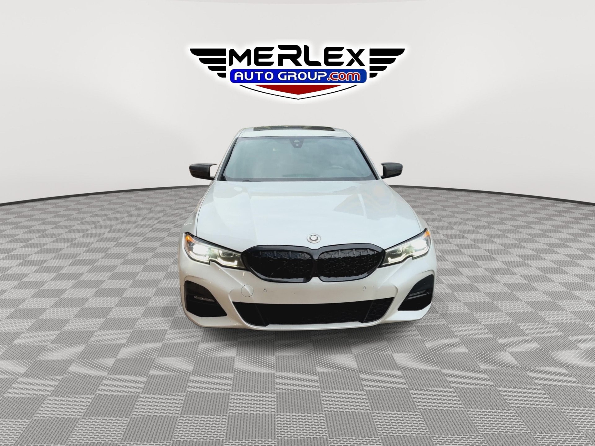 Used 2020 BMW 330i Sedan w/ M Sport Package RWD image 3