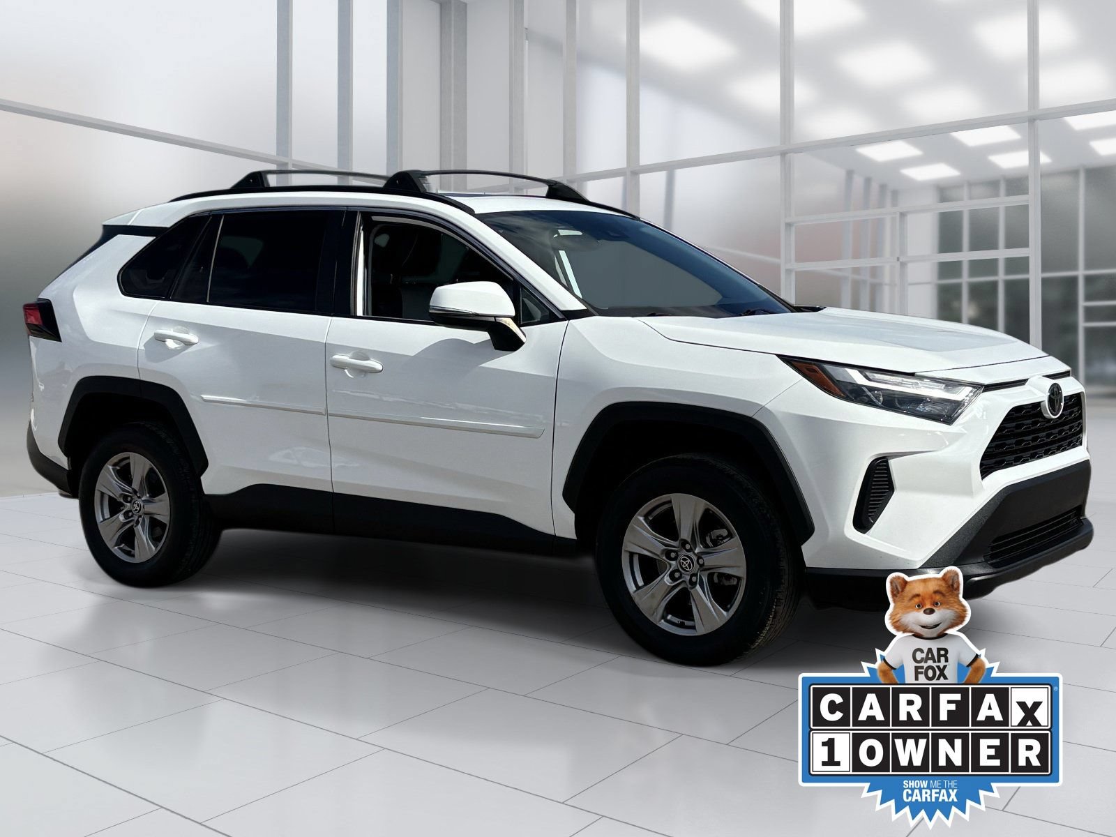 Used 2022 Toyota RAV4 XLE w/ Convenience Package FWD image 8