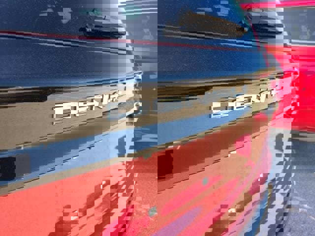 Used 2024 GMC Acadia Denali image 11