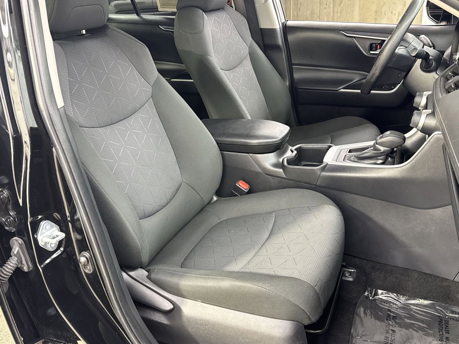 Used 2024 Toyota RAV4 XLE image 29