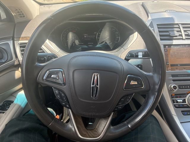 Used 2019 Lincoln MKZ Reserve FWD image 12