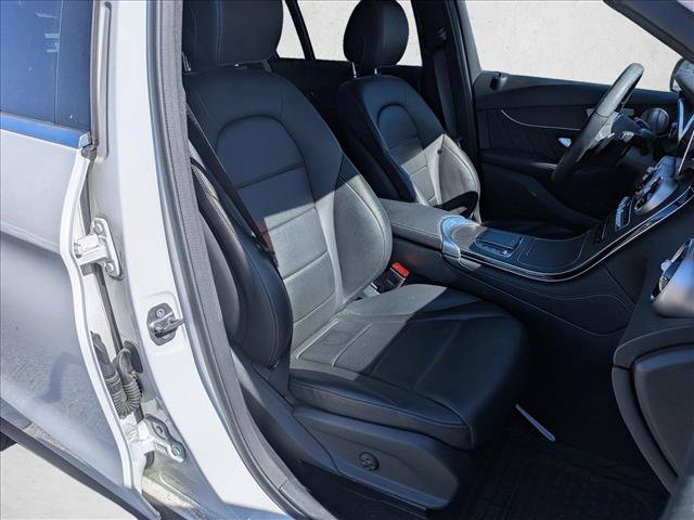 Used 2021 Mercedes-Benz GLC 300 4MATIC image 18
