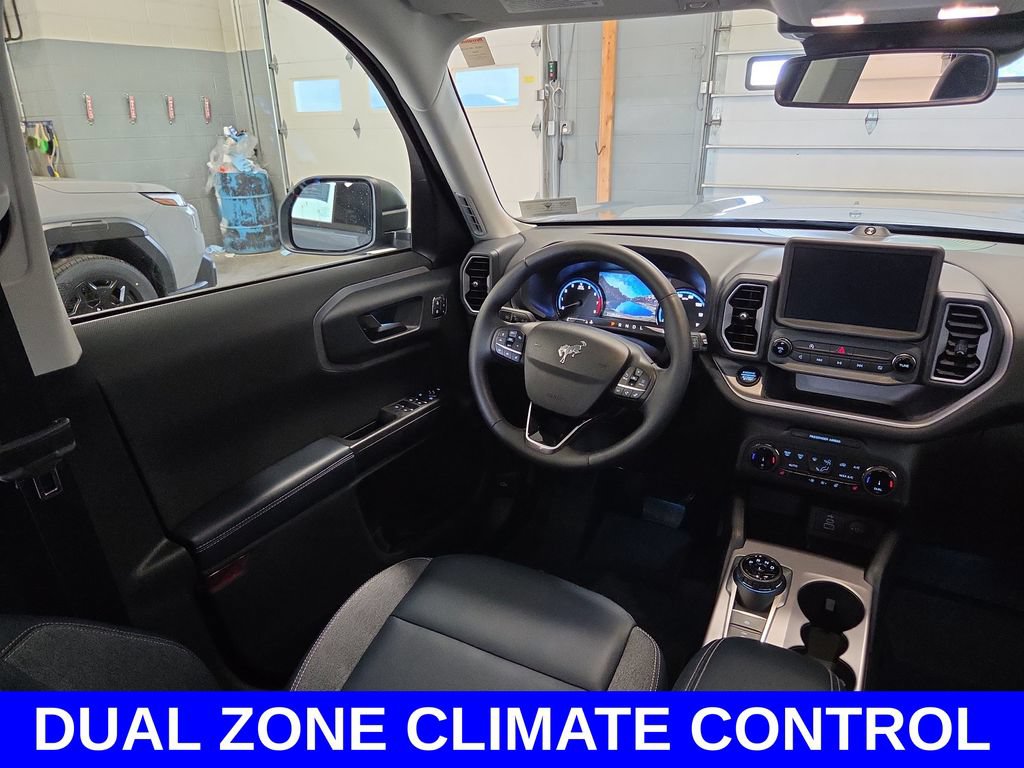 Used 2024 Ford Bronco Sport Outer Banks w/ Tech Package AWD/4WD image 12