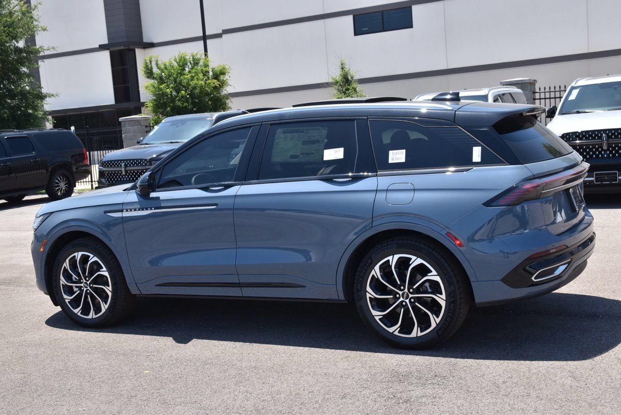 New 2026 Lincoln Nautilus Reserve AWD/4WD image 17
