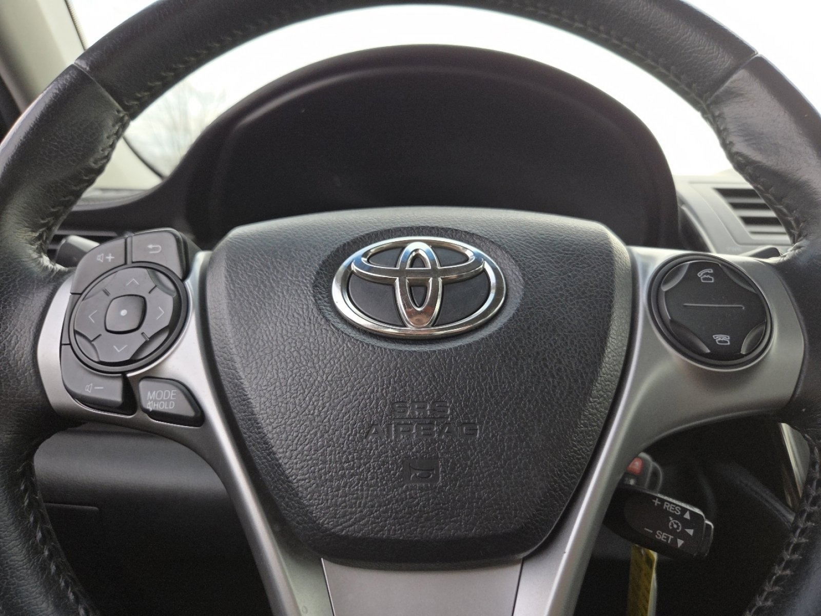 Used 2014 Toyota Camry SE image 24