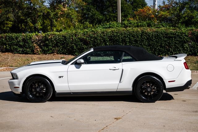 Used 2010 Ford Mustang GT Premium image 30