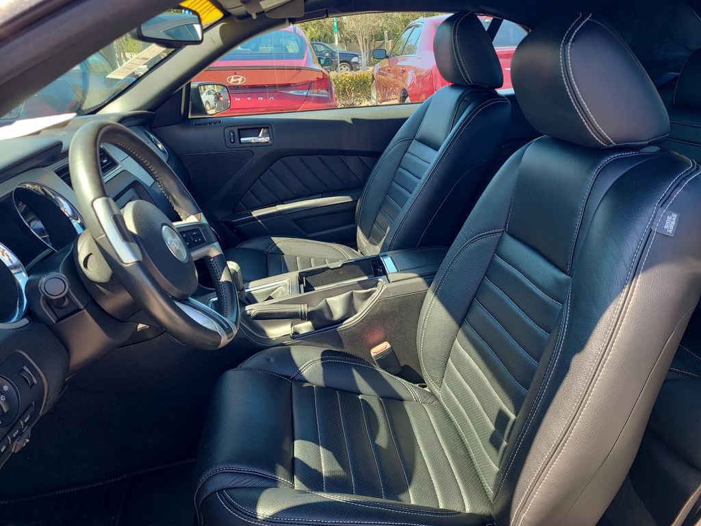 Used 2010 Ford Mustang GT image 25