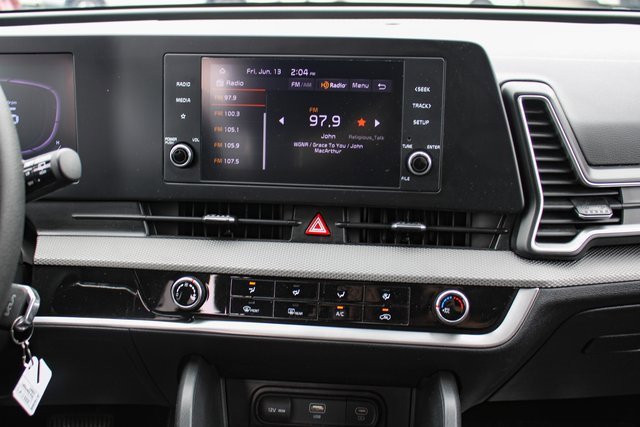 Used 2023 Kia Sportage LX image 16