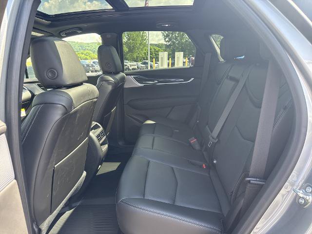 New 2025 Cadillac XT5 Premium Luxury w/ LPO, Floor Liner Package AWD/4WD image 11