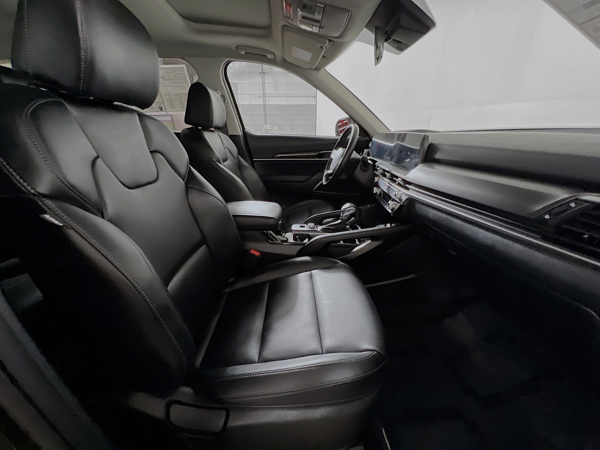 Used 2025 Kia Telluride S image 31