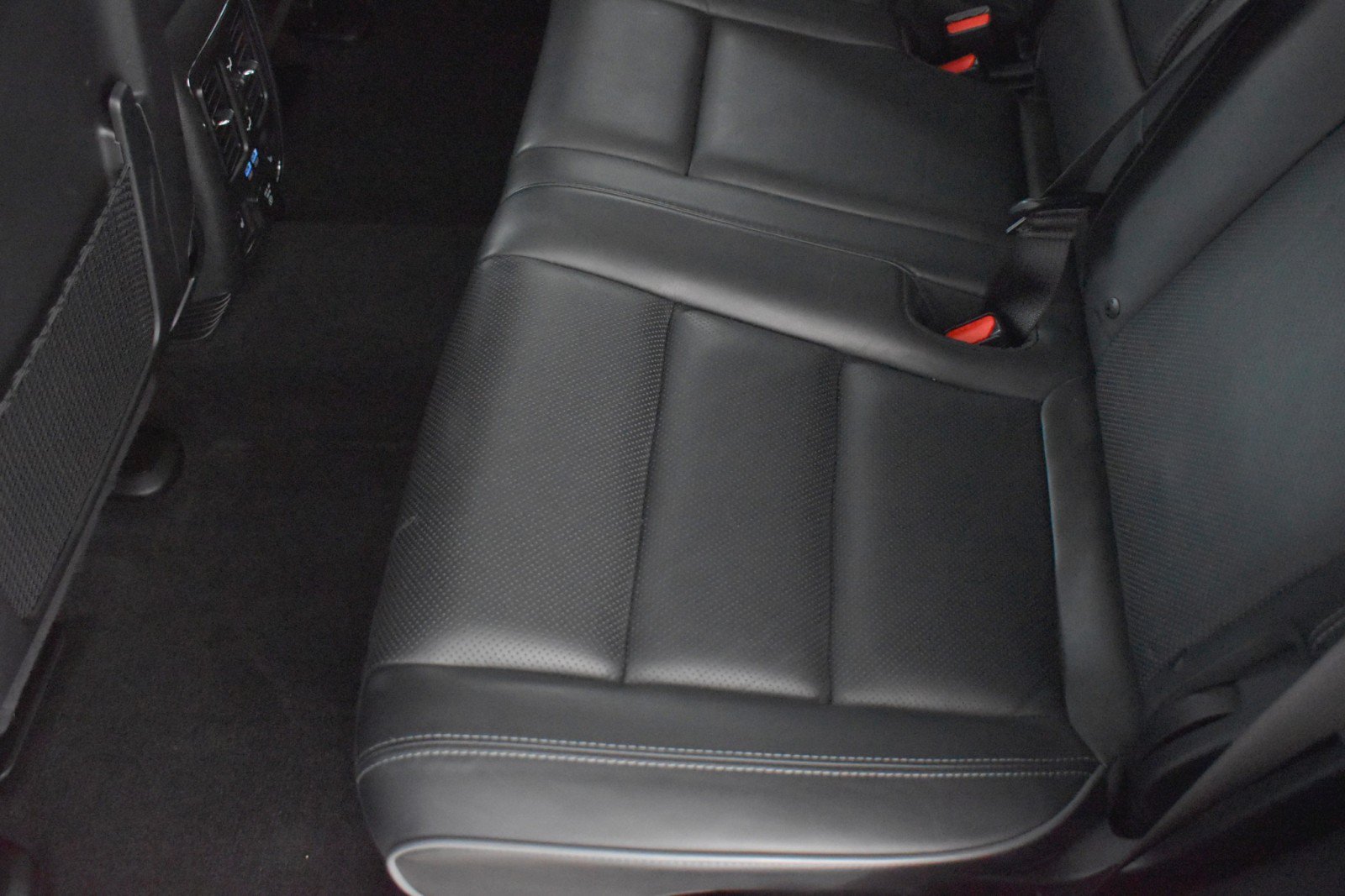 Used 2021 Jeep Grand Cherokee Overland AWD/4WD image 30