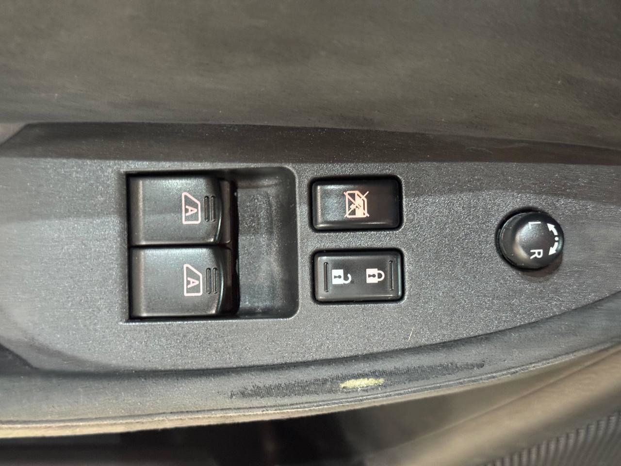 Used 2016 Nissan 370Z Touring RWD image 13