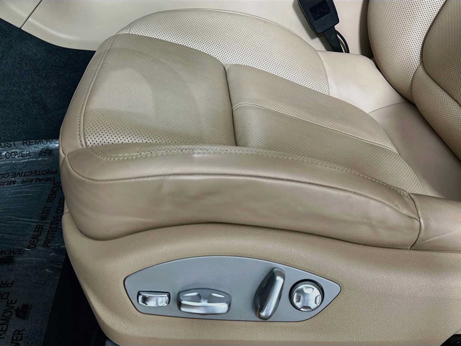 Certified 2021 Porsche Macan AWD/4WD image 12