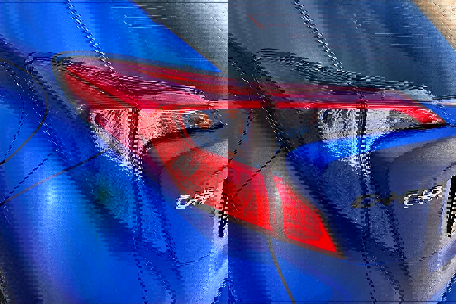 Used 2019 Toyota C-HR XLE image 28