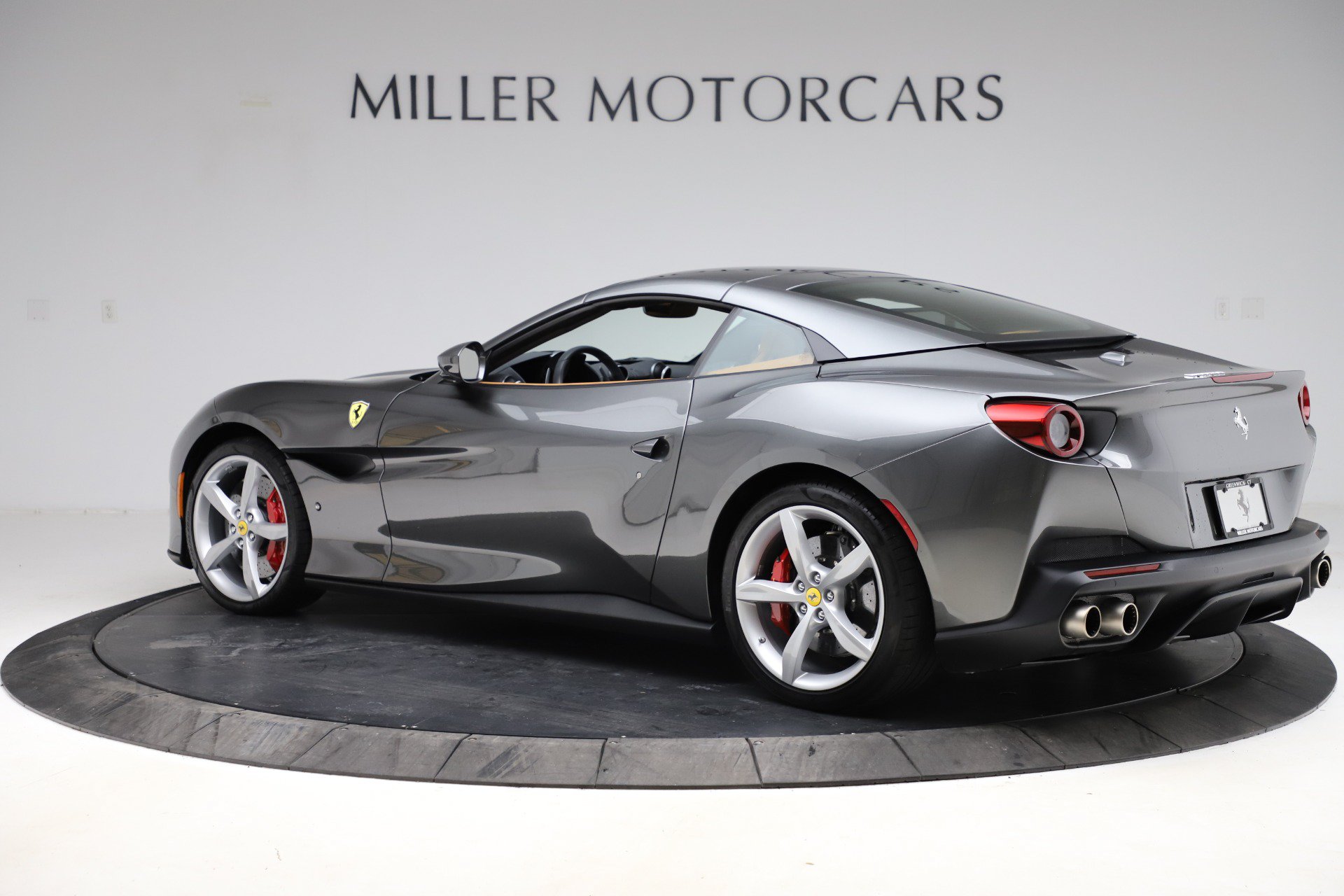 Certified 2020 Ferrari Portofino RWD image 15