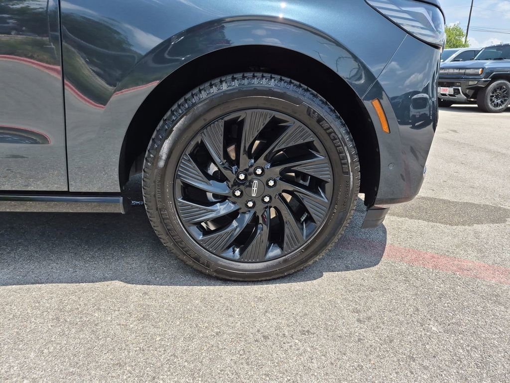 Used 2025 Lincoln Navigator Reserve w/ Jet Appearance Package AWD/4WD image 15