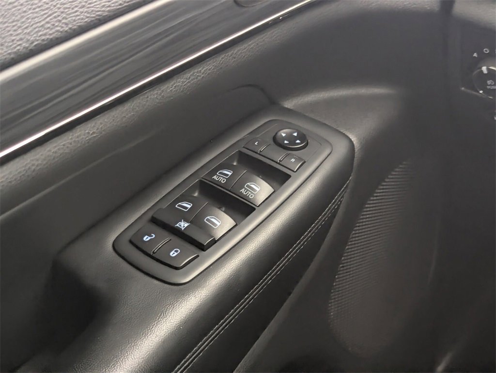 Used 2020 Jeep Grand Cherokee Limited X image 16