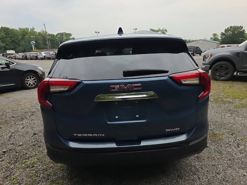 Used 2024 GMC Terrain SLE AWD/4WD image 19