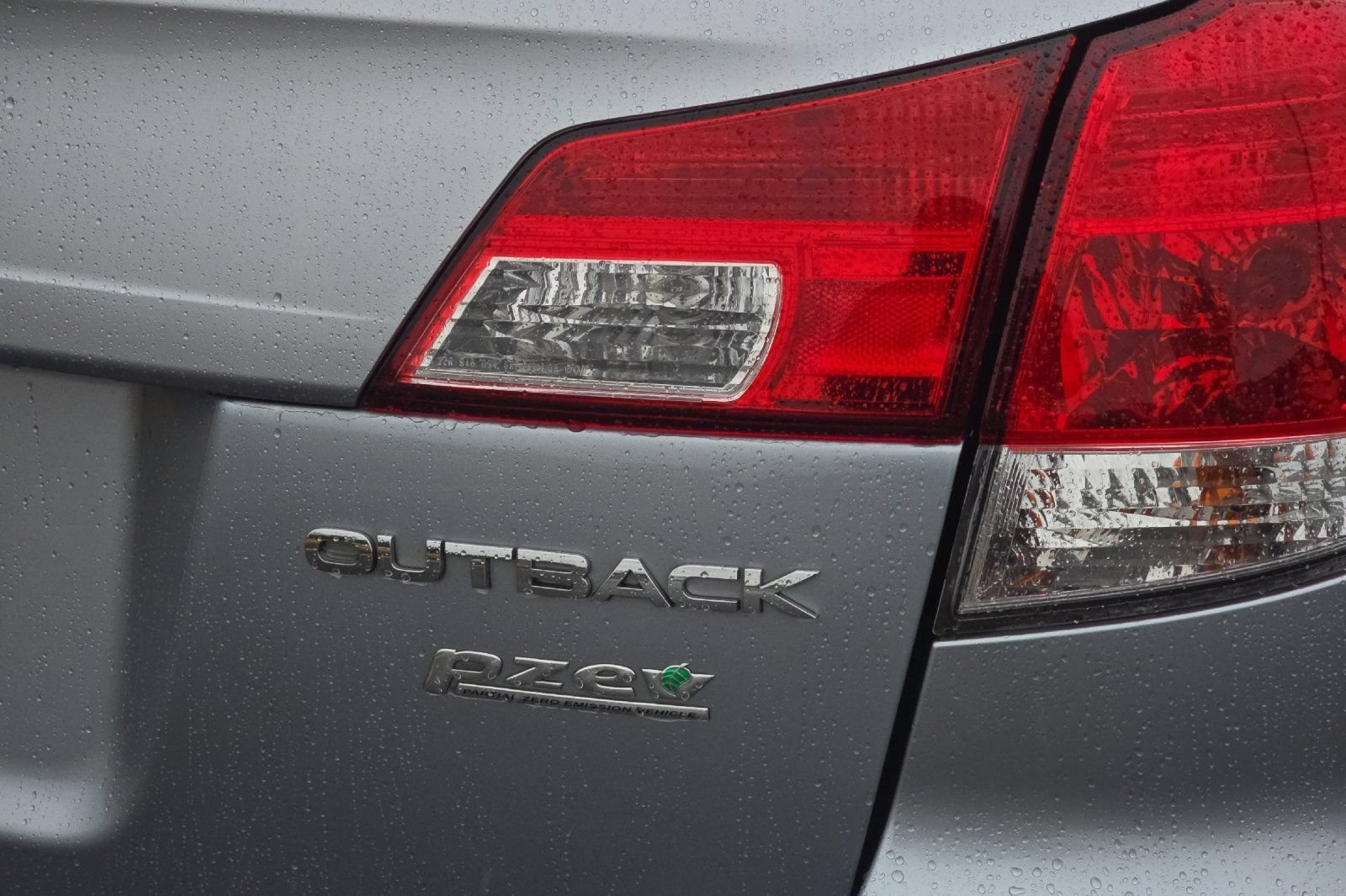 Used 2013 Subaru Outback 2.5i Premium AWD/4WD image 28