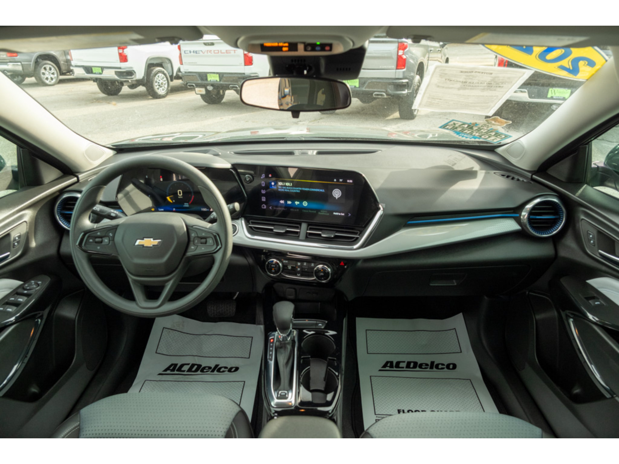 Used 2026 Chevrolet Trax LT FWD image 29