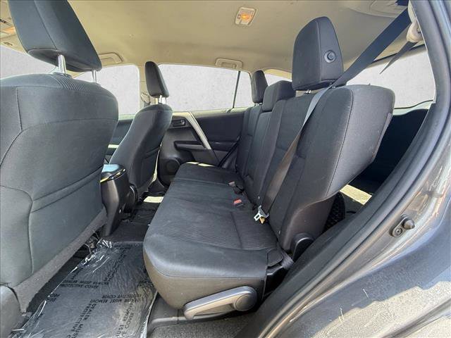 Used 2016 Toyota RAV4 LE FWD image 19