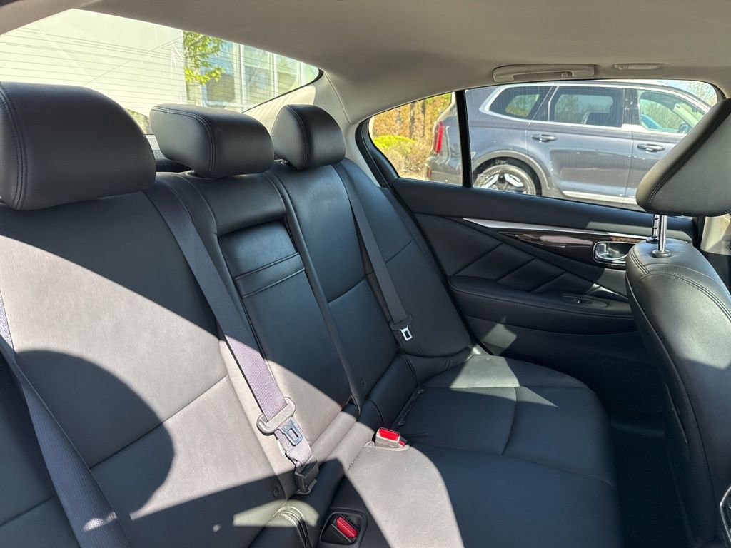 Used 2018 INFINITI Q50 Luxe w/ Essential Package (3.0T Luxe) AWD/4WD image 28