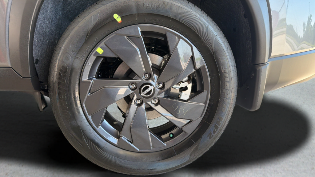 New 2026 Nissan Rogue SV AWD/4WD image 15