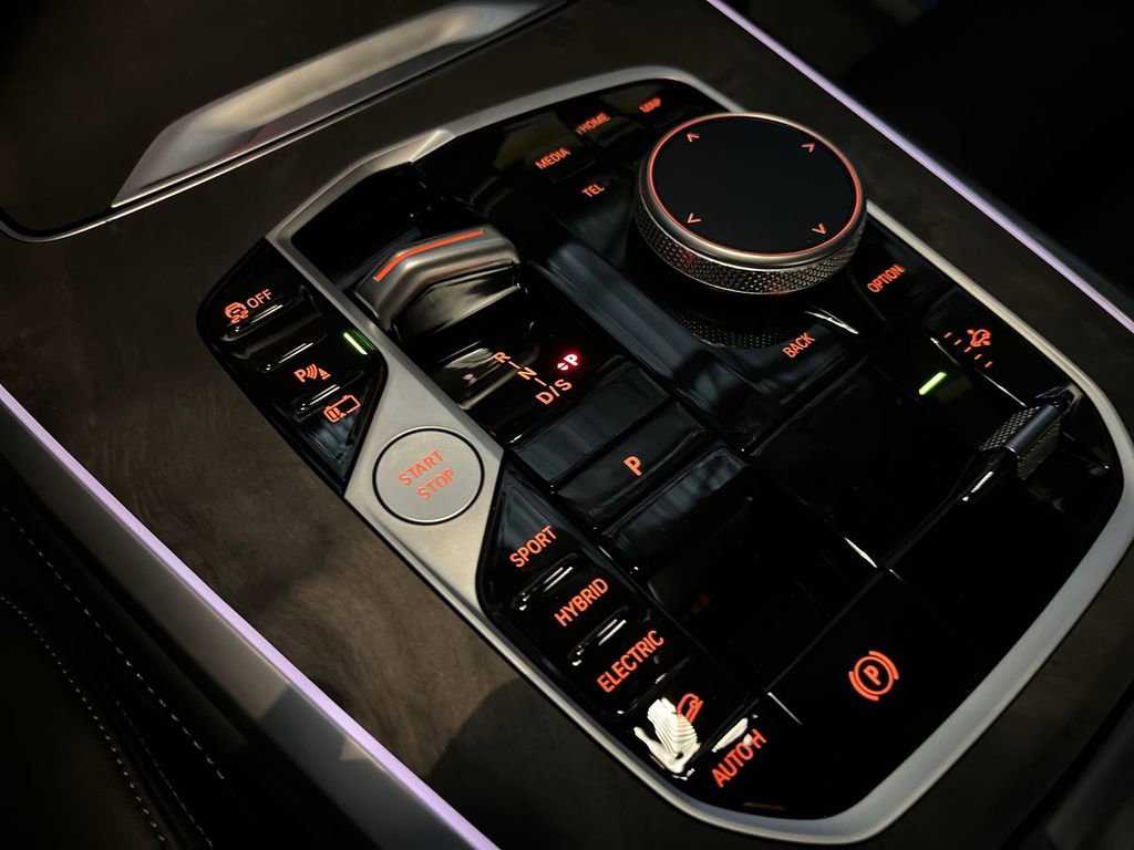 New 2026 BMW X5 xDrive50e image 20