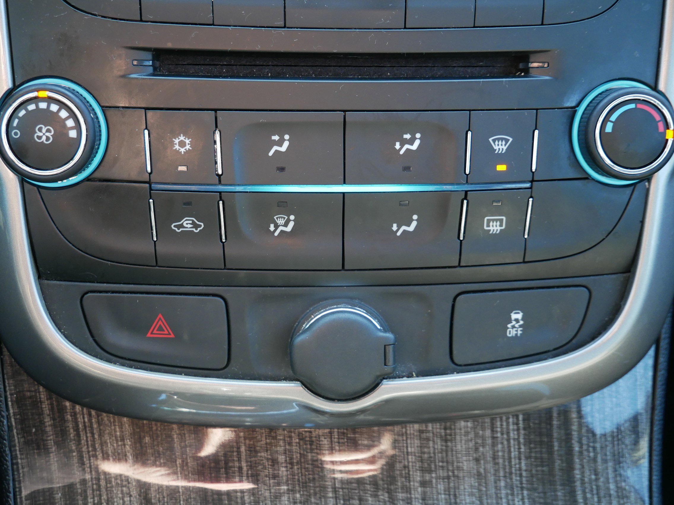 Used 2016 Chevrolet Malibu LT image 23