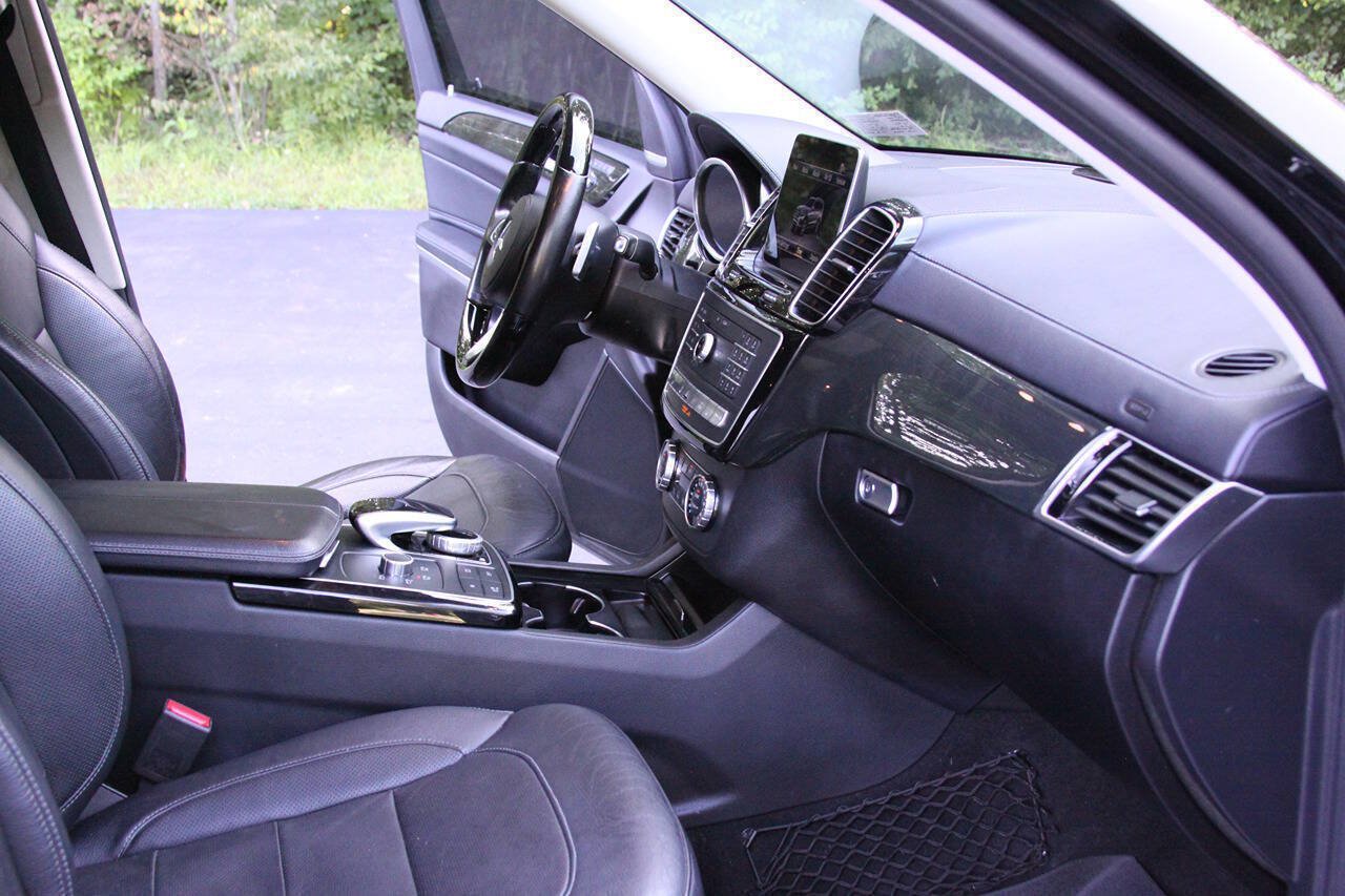 Used 2018 Mercedes-Benz GLS 550 4MATIC w/ Driver Assistance Package image 51
