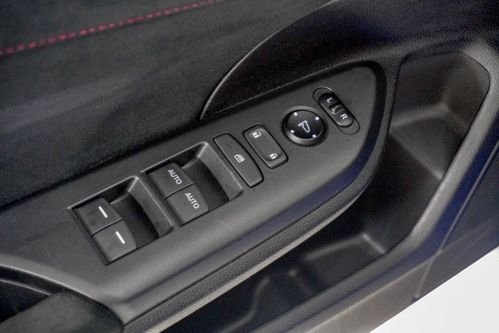 Used 2017 Honda Civic Type R image 18