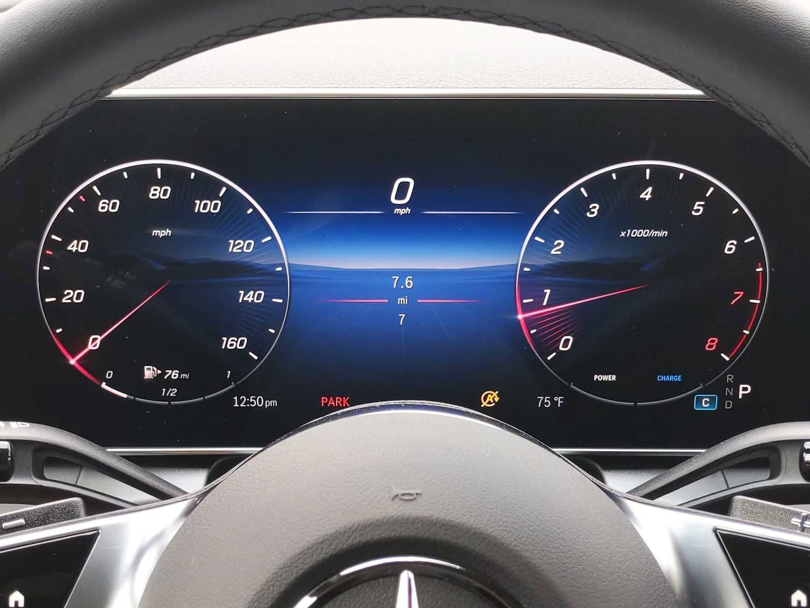 Used 2025 Mercedes-Benz GLC 300 4MATIC image 34