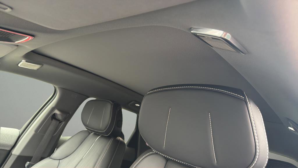 Certified 2025 Cadillac Optiq Sport 2 image 19