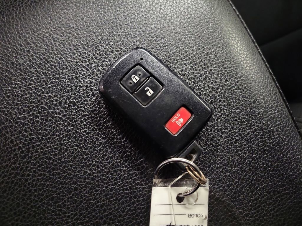 Used 2018 Toyota Tacoma TRD Sport image 15