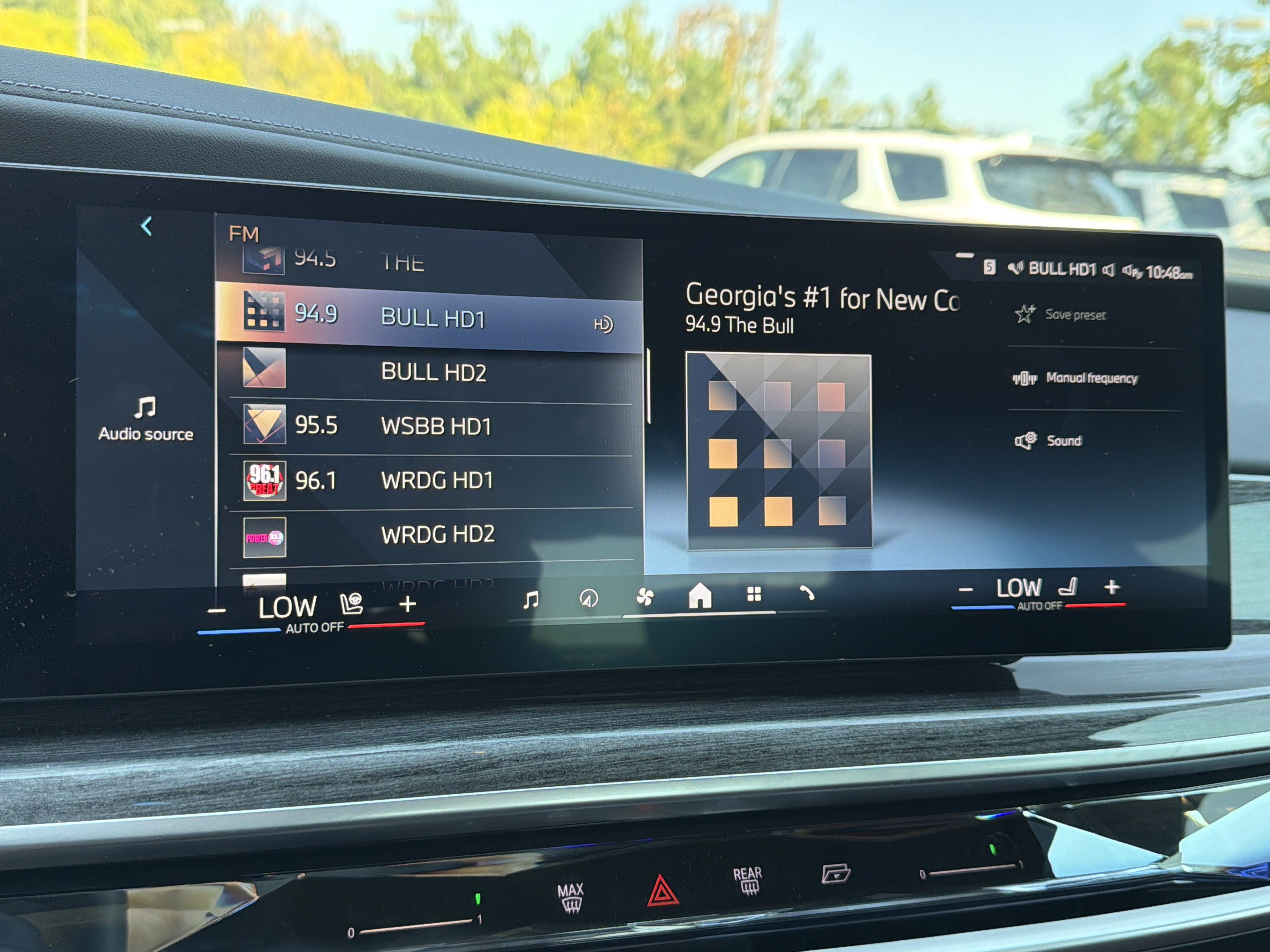Certified 2024 BMW i7 eDrive50 w/ M Sport Package RWD image 6
