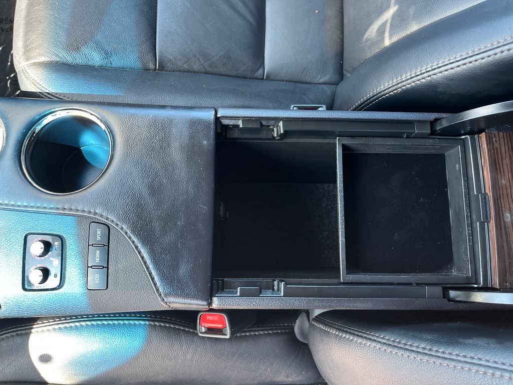 Used 2015 Toyota Avalon XLE FWD image 25