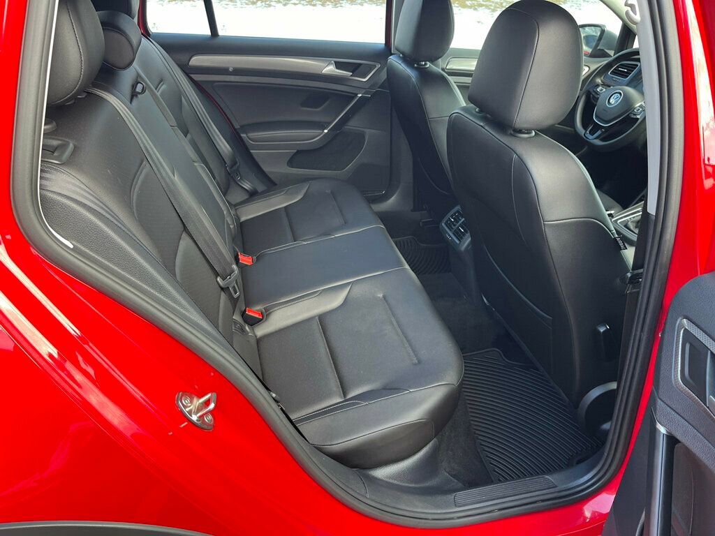 Used 2019 Volkswagen Golf Alltrack SE image 15