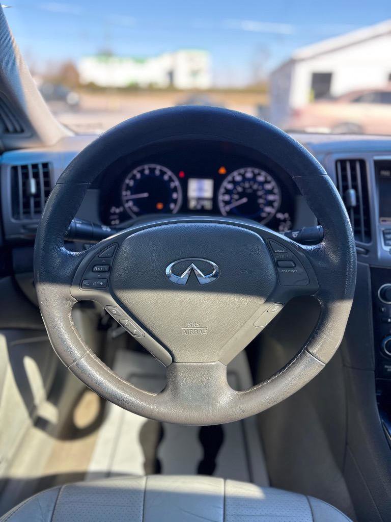 Used 2012 INFINITI G37 Journey w/ Premium Pkg image 20