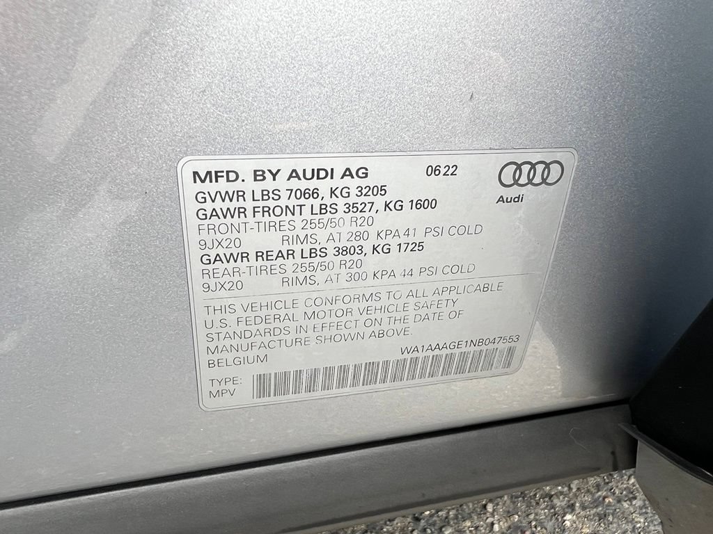Used 2022 Audi e-tron Premium AWD/4WD image 46